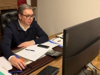 Nova poruka Vučića posle proglašene pobede: Srećan sam što ljudi slave, a ja...