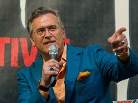 Slavni glumac objavio da ima RAK: Izvinjavam se ako je ovo ŠOKANTNO, i meni je bilo" (FOTO)