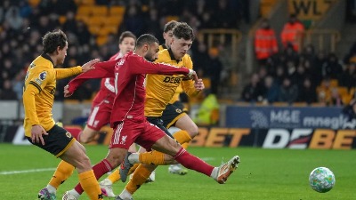 Liverpul se obrukao: "Pukao" od Vulvsa!