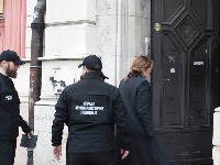 FTN u blokadi: UKP upao u rektorat da traži dokumentaciju o padu nadstrešnice