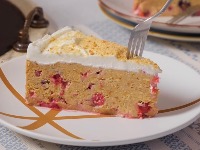 Brza Plazma torta sa šumskim voćem: Slatka poslastica za samo 15 minuta