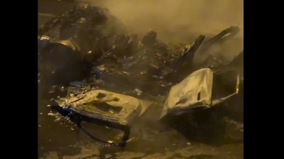 Požar progutao auto na Mostu na Adi - pogledajte šta je ostalo od vozila (VIDEO)