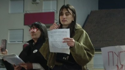 "DRŽI SE, TATA" Ćerka Zlatka Kokanovića zavapila na protestu