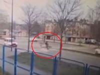 Ovako je motociklista u Novom Sadu usmrtio biciklistu (UZNEMIRUJUĆI SNIMAK)