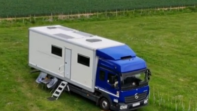 Dali smo otkaz, prodali kuću i preselili se u kamion sa troje dece: Rešili smo se hipoteke i dugova (VIDEO) 