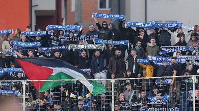 MAKLJAŽA navijača Novog Pazara: Ljudi bežali sa tribina (VIDEO)