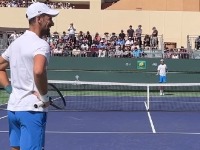 Navijačica zaprosila Đokovića, a onda se javio drugi glas: "On je moj!" (VIDEO)