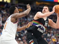 Kad je malo i 38 poena Jokića: Denver PONIŽEN protiv Njujorka