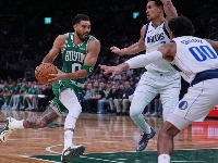 Tejtum se vratio posle 10 meseci pakla - Boston pregazio Dalas!