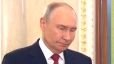 Putin se GUŠI OD KAŠLJA: Snimak koji nije trebalo da ugleda svetlo dana (VIDEO)
