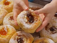 POSNE KROFNE IZ RERNE KOJE SE TOPE U USTIMA: Mekane kao pamuk, a punjene kremastim filom od vanile