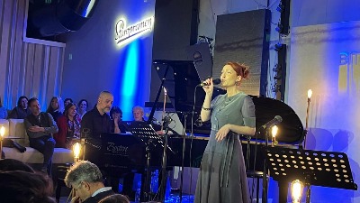 DIREKTNO NA PRESTIŽNOJ večeri etno i džez kulture u prestonici: Vasil Hadžimanov sa ćerkom Martom oživeo muziku svojih predaka