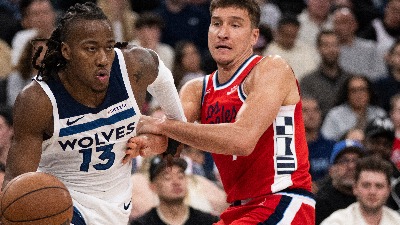 Tesna pobeda Klipersa, Bogdanović ponovo ostao na klupi