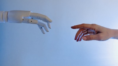 MLADI BEŽE OD FAKULTETA: Veštačka inteligencija menja pravila igre!