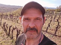 Od reflektora do vinograda: Kubura napustio gradski život i postao pravi seoski domaćin! OVAJ kolega ga podržao u svemu!