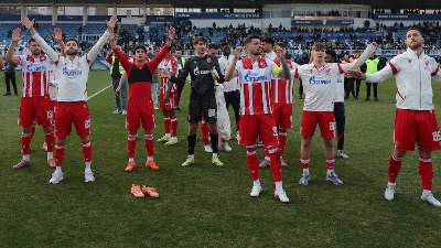 Zvezda može da zaradi ogroman novac narednog leta? Opšta pomama za ovim igračima, jedan blizu odlaska