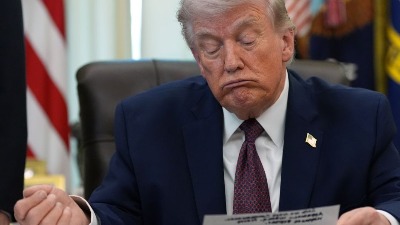 Tramp objavio kada će prekinuti napade na Iran