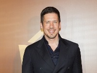 Nikola Rokvić pojeo čuvarkuću staru godinu dana i otkrio kakvog je ukusa bilo jaje (FOTO)