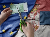Srbija pred bankrotom, a pravi se da nam sredstva EU ne trebaju