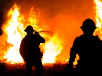 "Trebalo je da nam platite više": Nezadovoljni radnik ZAPALIO fabriku u Americi (VIDEO)