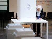 Rekordna izlaznost: Do 13 sati glasalo više od 50 odsto birača u Mađarskoj