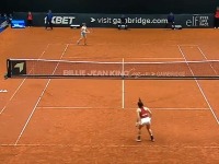 Da li je ovo najgori servis u istoriji tenisa? Svet se smeje Kanađanki (VIDEO)