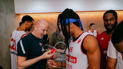 Kucali se jajima Moneke, Batler, Kalina... Zavirite iza kulisa proslave Uskrsa u KK Zvezda (FOTO/VIDEO)