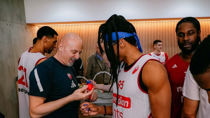 Kucali se jajima Moneke, Batler, Kalina... Zavirite iza kulisa proslave Uskrsa u KK Zvezda (FOTO/VIDEO)