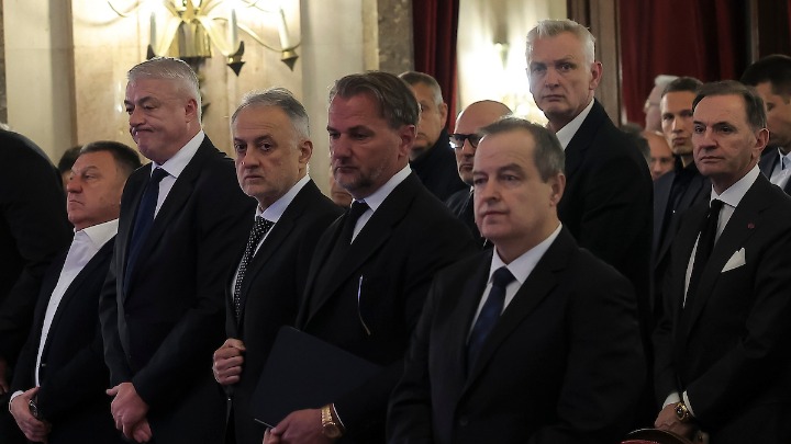 Ostoja Mijailović došao na komemoraciju Dušku Vujoševiću, a da li će i na sahranu? Seo je ispred Željka Obradovića (FOTO)