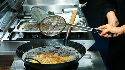 BIZARNO Masovno se krade korišćeno jestivo ulje