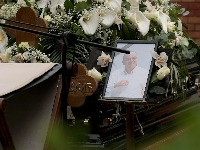 Duletova "petorka" s vencima stigla na sahranu - "grobarima" će krenuti suze na oči (VIDEO)