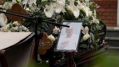 Duletova "petorka" s vencima stigla na sahranu - "grobarima" će krenuti suze na oči (VIDEO)