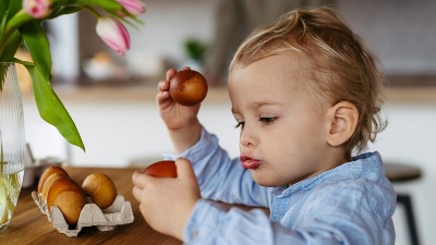 Zašto su deca rođena na Vaskrs posebna? Evo šta kažu narodna verovanja