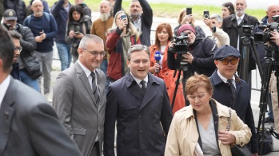Nikola Selaković stigao u Specijalni sud: Dočekan zvižducima