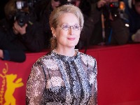 Ukleti roman konačno ekranizovan: Meril Strip u Netflix drami koja menja sve