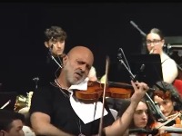 Kada klasika sretne emociju: „Simfonijski dijalog“ donosi svetski muzički spektakl u Novi Sad i Beograd