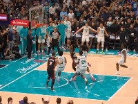 Kraj sezone za Majami i Jovića: Pogledajte dramatičnu završnicu u Šarlotu, o ovome bruji Amerika (VIDEO)