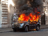 Preživeo rafale, sada mu digli džip u vazduh: Poznato koji MMA borac je bio na meti u Vranju