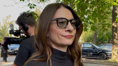 Anja Mandić za DIREKTNO: "Nisam neko ko će da pohrli da kupi nešto što mi ne stoji zato što je u trendu" (VIDEO)