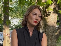 Ana Stanić za DIREKTNO: "Stilisti su me nazivali 'dosadnom' zato što gunđam na velike promene" (VIDEO)