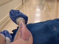 Otrovni pauk prekinuo turneju: Pevačica završila u bolnici, ali poručila: "Šou mora da se nastavi“