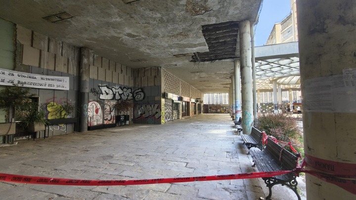 Šapiću, šta se čeka? Ruglo u Bezistanu zbog kojeg neko može da strada!