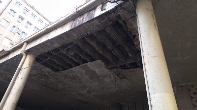 Anatomija propadanja - Ko je "zaključao" Bezistan?