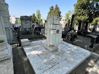 Tužna slika večne kuće našeg omiljenog glumca: Bez cveća, bez sveća, bez poseta