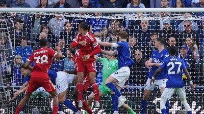 Liverpul je crven! Van Dajk slomio Everton u 100. minutu (VIDEO)