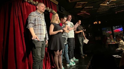 Bez scenarija, bez pauze: Niška “Scena u trenu” vratila improvizaciju pred Beograđane