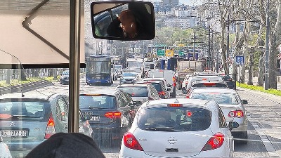 KOLAPS u Beogradu: Sve stoji, vozači "zarobljeni" - evo gde su ČEPOVI