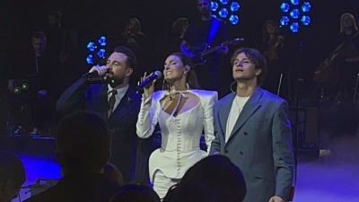 Jakov, Džejla i Matija zajedno na sceni: Evo kako zvuči kada se najbolji glasovi regiona ukrste (VIDEO)