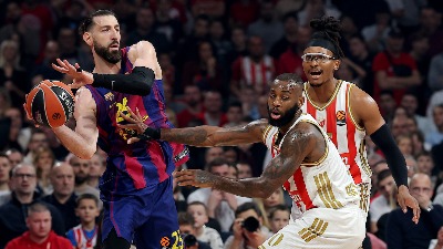 Poznato ko sudi Barselona - Zvezda: Tu su dva arbitra sa prethodnog derbija u EL