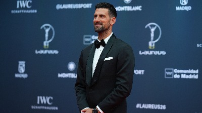 Pogledajte kako Novak izgleda na crvenom tepihu: Večeras će biti u nesvakidašnjoj ulozi (VIDEO)